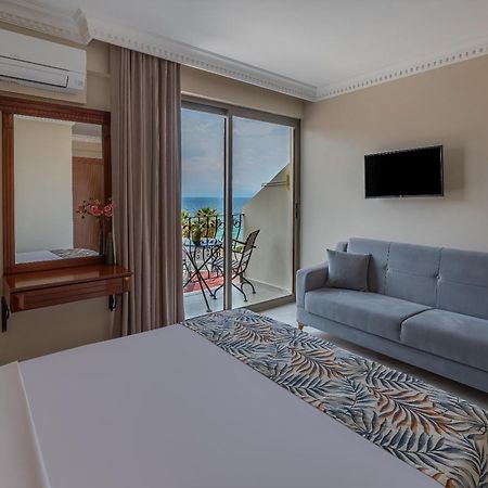 Rosy Suites Hotel Кушадасъ Екстериор снимка