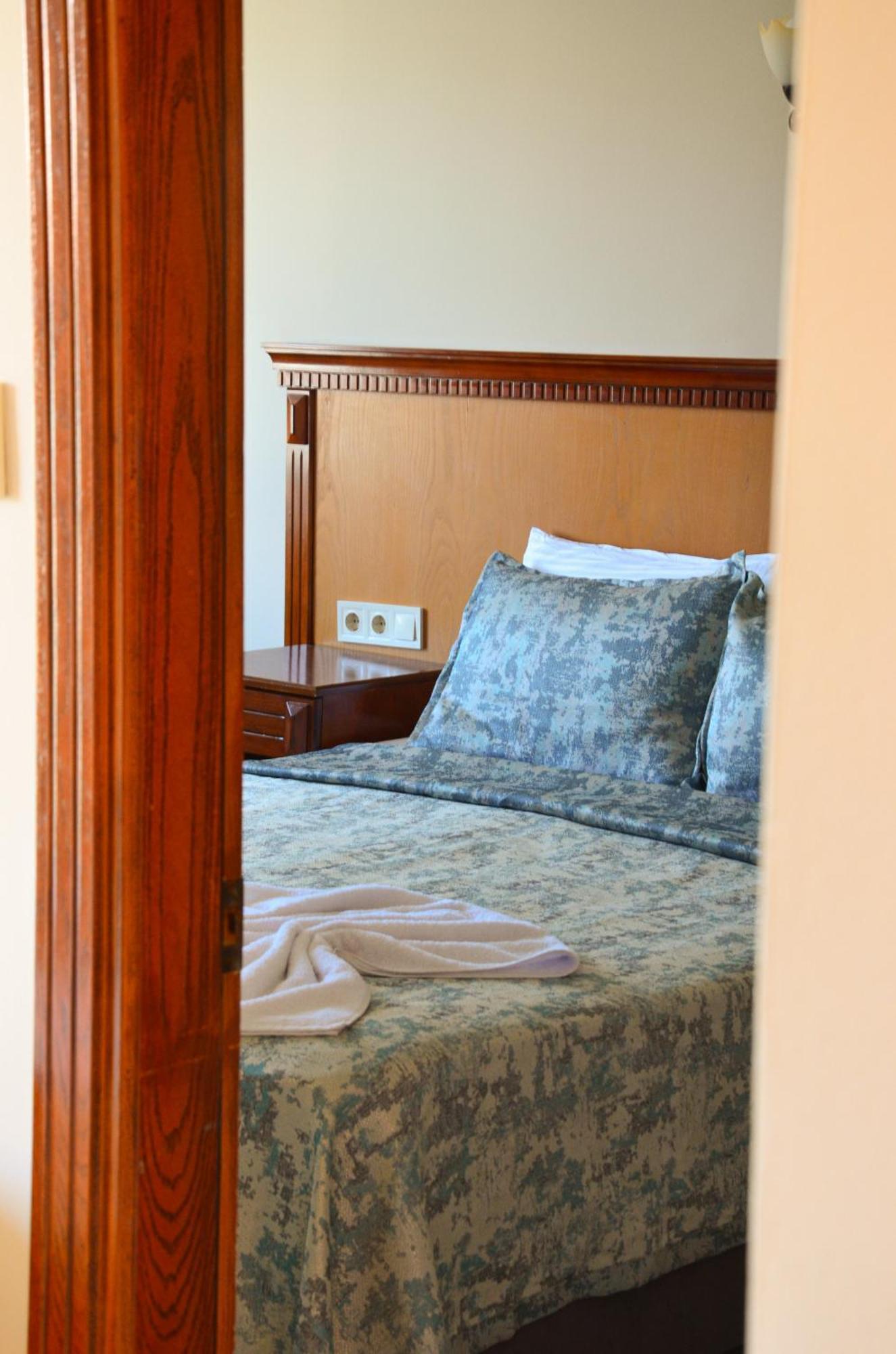 Rosy Suites Hotel Кушадасъ Екстериор снимка
