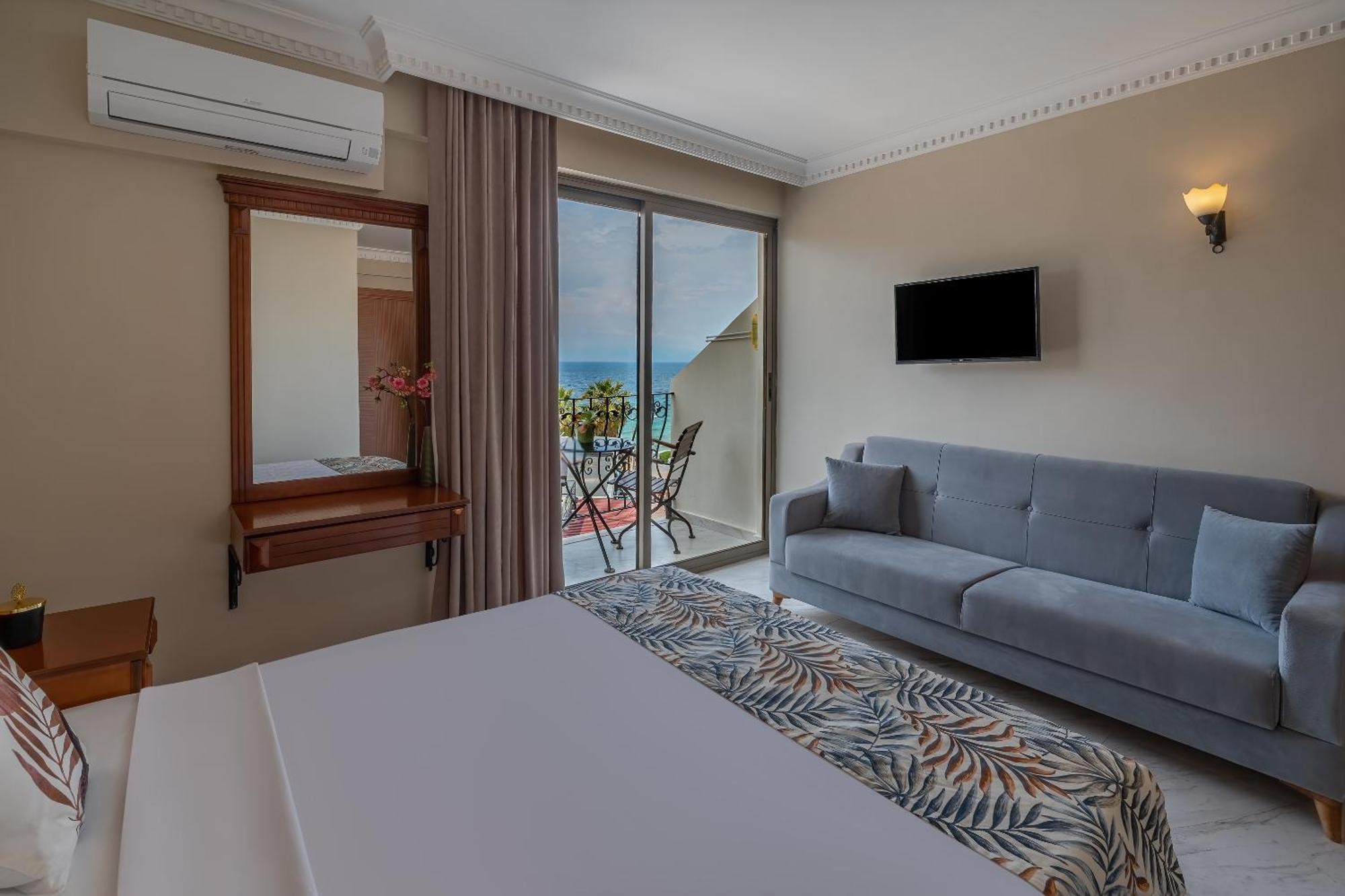 Rosy Suites Hotel Кушадасъ Екстериор снимка